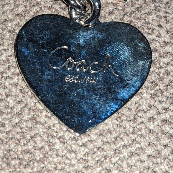 Coach Key Ring with Multicolored Heart Rainbow Heart Silver - Picture 3 of 4